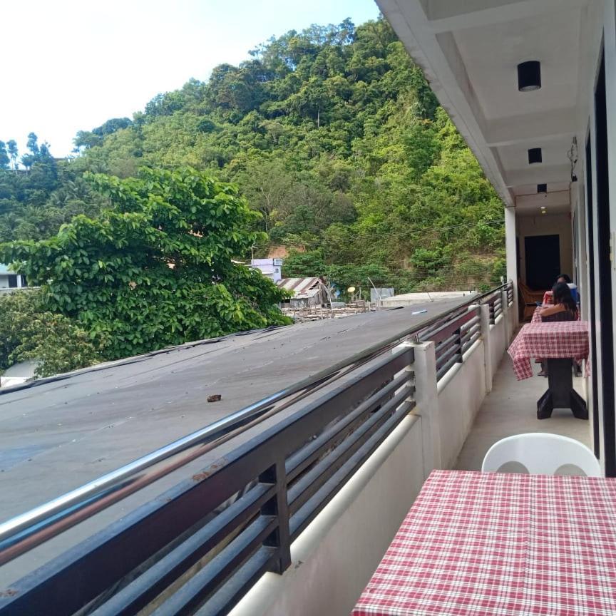 Chelle'S Apartelle-Inn El Nido Exterior foto